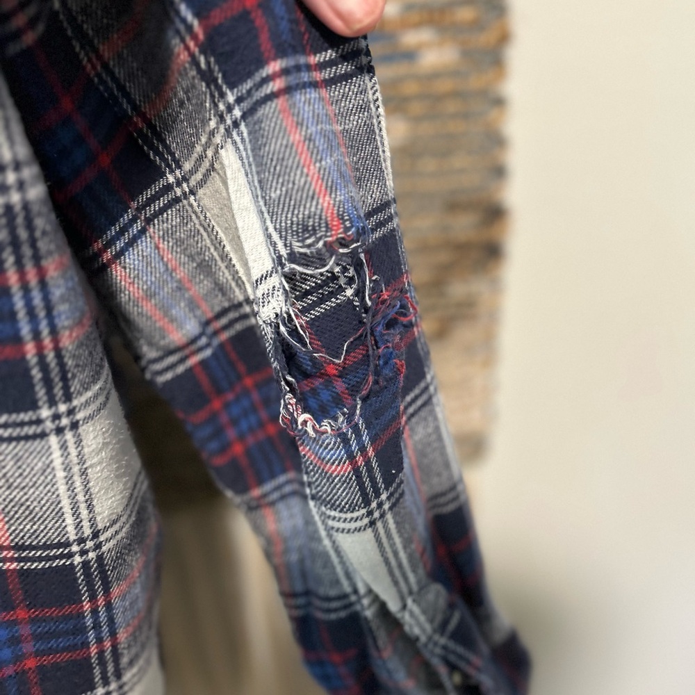 American Eagle Oversized Fit Distressed Button Down Flannel - Picture 11 of 11